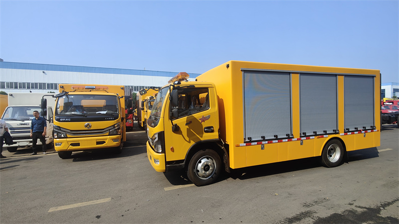 東風(fēng)多利卡2000方搶險排澇車排水車